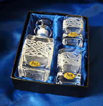 Boxed Mini Decanter Set - Celtic Band Knot